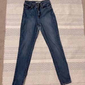 High waisted Levi’s